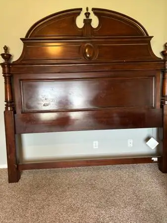 KING SIZE BED Thomasvil