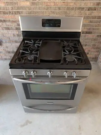 Frigidaire Gas Stove