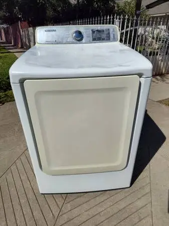 GAS Dryer  ($100  delivery available in Fresno