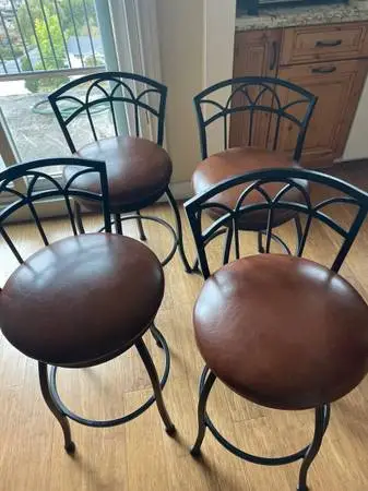 Bar Stools Wesley Allen set of 4 Made is USA swivel leather