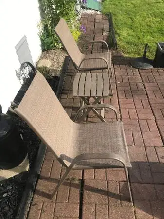 2 Patio Armchairs & Outdoor Stand