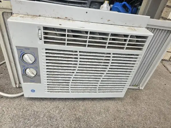 GE window fit air conditioning unit, 5000 btu, 9.7 ee rating, works gr