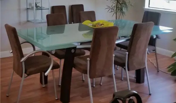 Dining table modern style with chairs