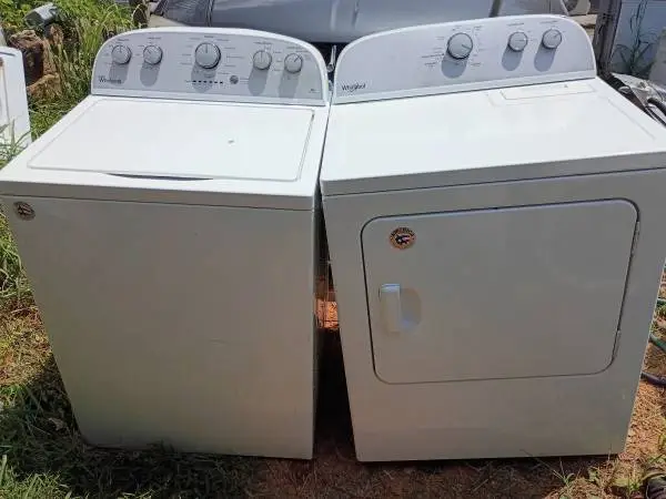 Whirlpool Washer and Dryer like new