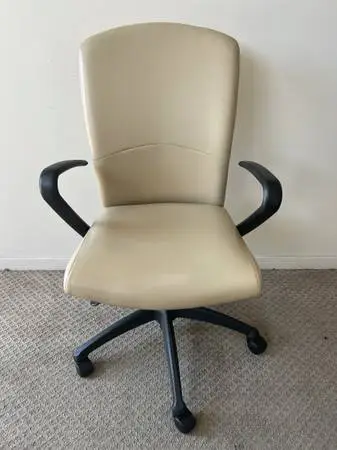 (8) High End Krug Conference / Executive Chairs In Faux Leather