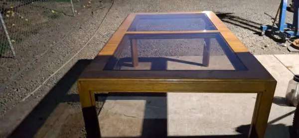 Dinning room table and chairs