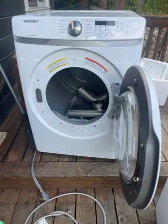 Samsung 7.5 Cu. Ft. Electric Dryer with Sensor Dry – Excellent Condition – $