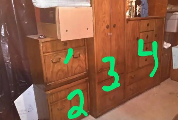 Very nice Dresser sets