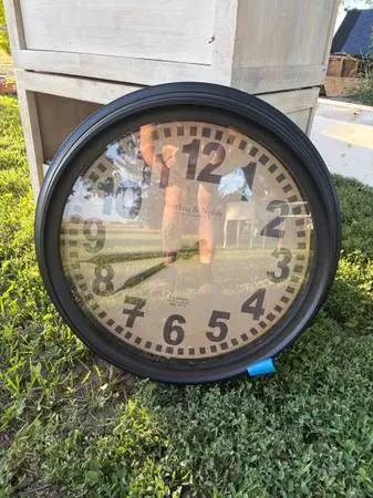 Large sterling and nonle clock