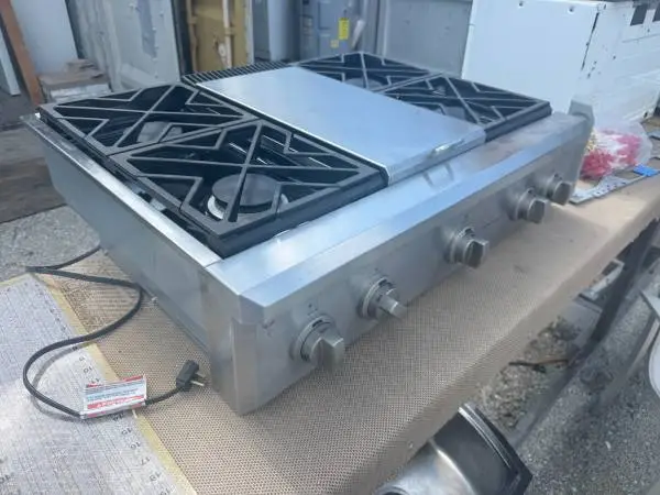 SS GE Monogram Slide In Cooktop Model # ZGU364NDP8SS Used Good Cond