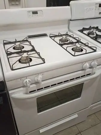 30”PROPANE RANGE OVEN white color FOR SALE!