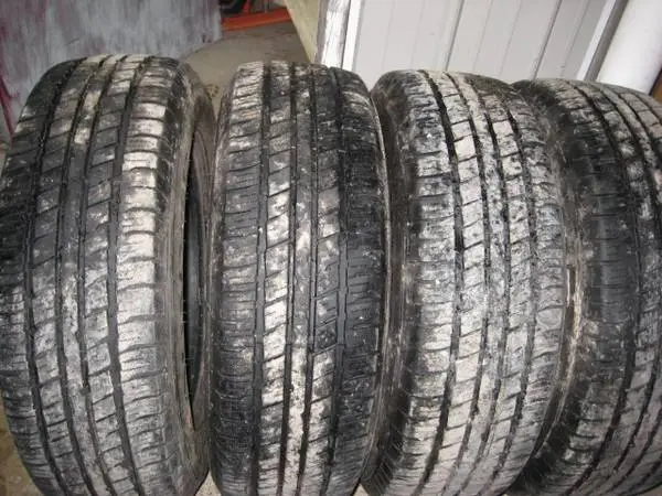 #5461 4-tires sumitomo encounter tires 265/70/18