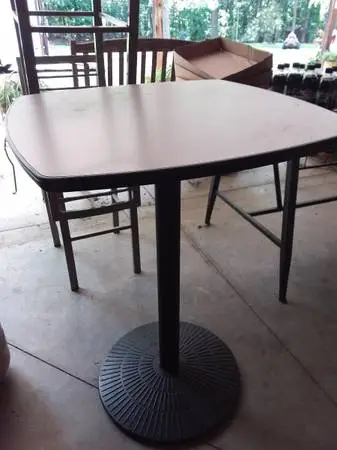 Bistro set 1 table and 2 chairs