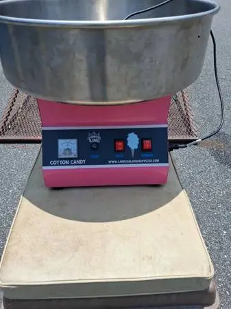 Carnival cotton candy maker