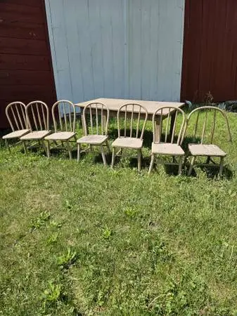 Kids table