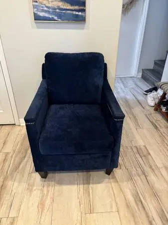 NICE BLUE SOFA CHAIR