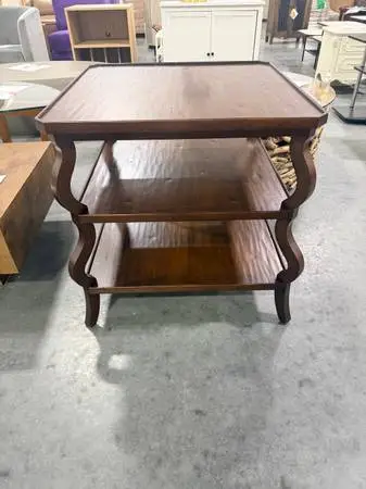 Woodbridge Furniture 26 Sonoma Solid Wood Tray Top End Side Table