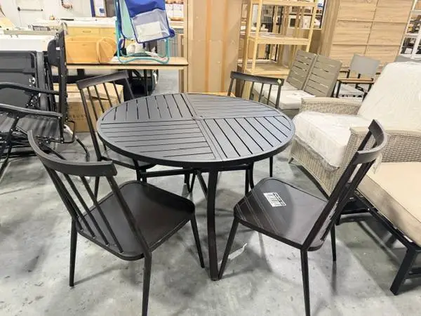 42 Outdoor Stainless Steel Round Dining Table And 4 Black Metal Chair
