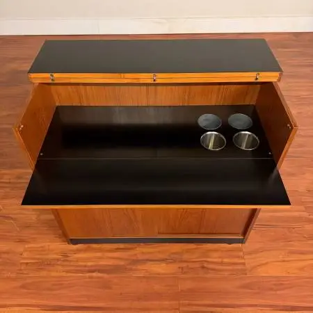 5 Vintage Mid-Century Bars, Bar Cabinets