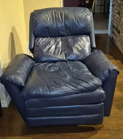 New price! - Premium Leather - Dark Blue Lazy Boy Recliner