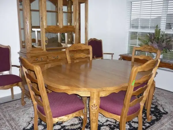 15 Piece Solid Oak Hand-Carved Dining Room Set - Flawless