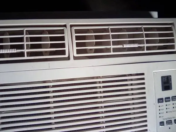 Window air conditioner 5000 BTU by GE