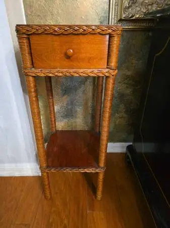 Ratan and wood small table with Drawer