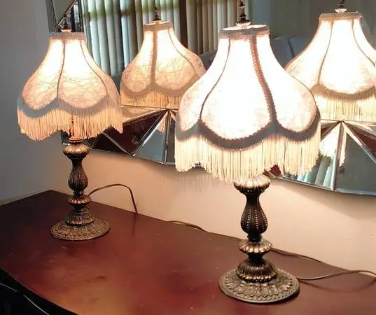 Pair of Victorian-Style Table Lamps w/Lace Damask Fringe Shades