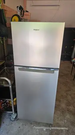 Used Whirlpool 11.6 Cu ft Top Freezer Refrigerator