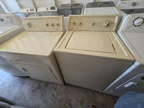 Elite Kenmore traditional washer with agitator and gas dryer