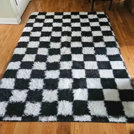 Checkered Rug 5x 7 WASHABLE