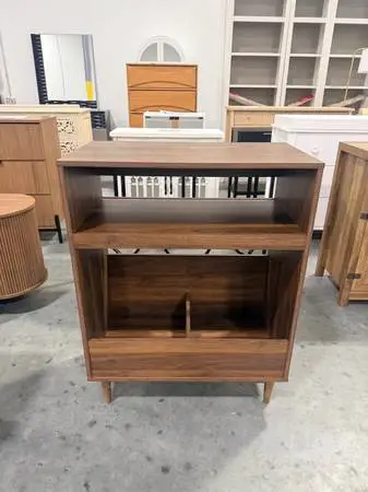 Crosley Liam 28 Record Player Stand Table In Walnut Finish Brand New