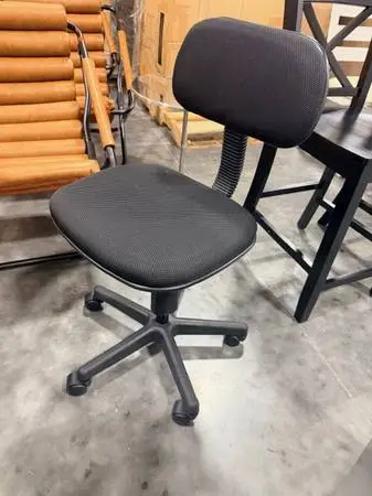 Dorm Task Black Rolling Office Desk Chair Brand New