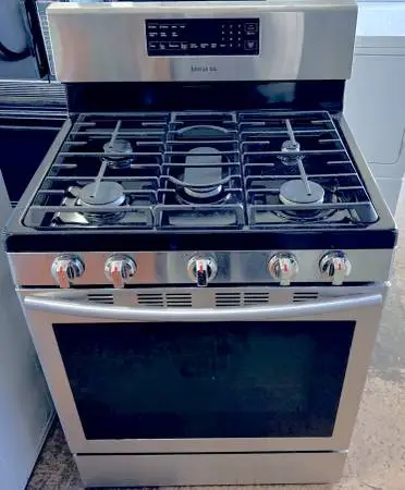 Samsung Stainless Steel 5 Burner Gas Range , Convection Oven 30 inch