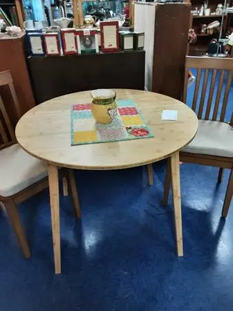 Round Wood Table New