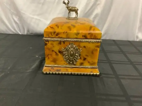 Cigar box