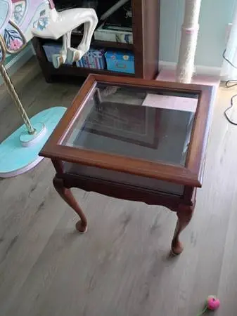 Mid Century Curio Table, Lid Top, Queen Anne Legs