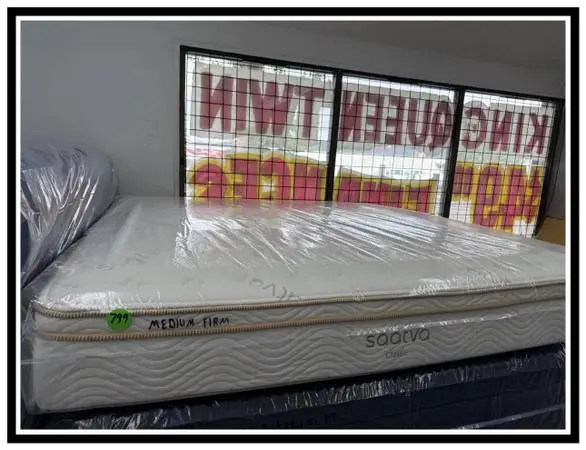 King Size Saatva Classic Mattress & Box Springs Bed Set