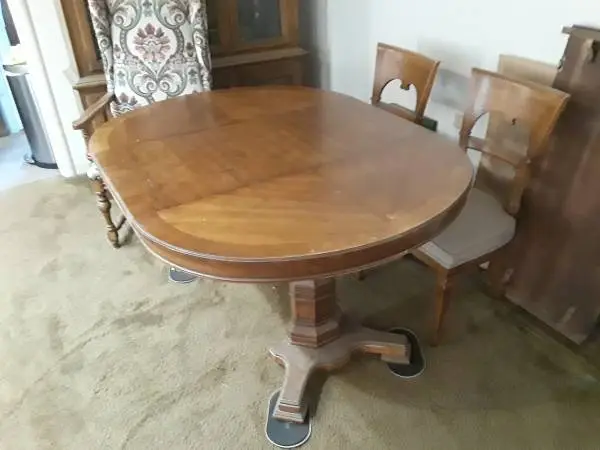 Dinning Room set with chairs