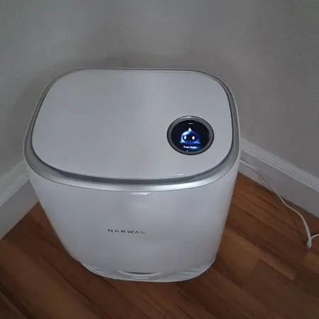 Narwal Freo X Robot Vacuum and Mop White