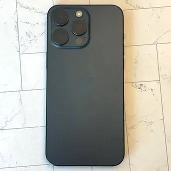 iPhone 15 Pro Max 512GB – Like New – Fully Unlocked