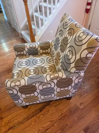 Accent chairs