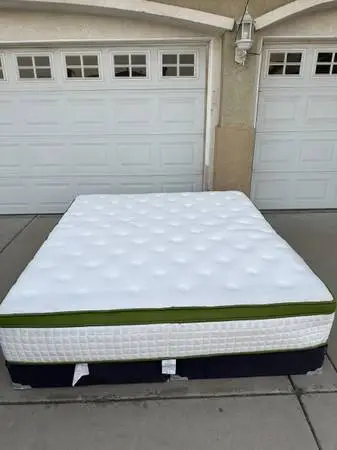 Pillows Top King Size Mattress