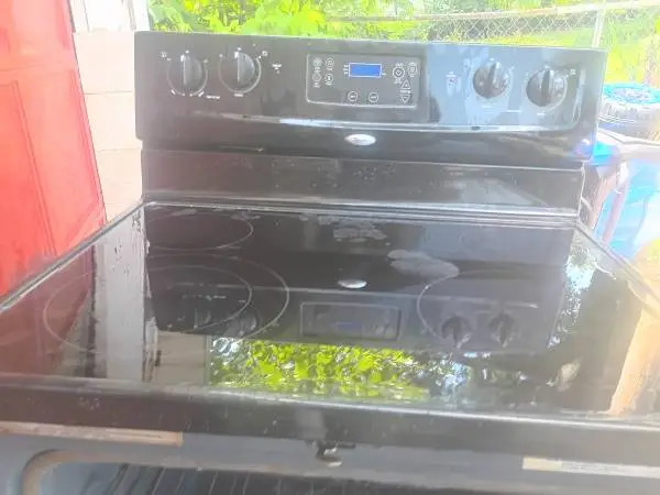 Glass top stove
