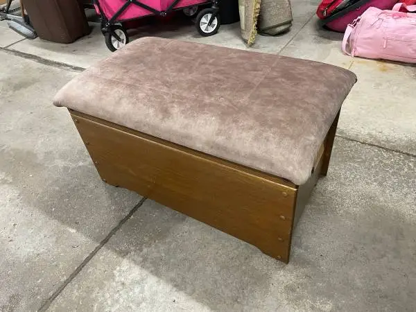 Wood chest with padded lid