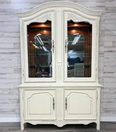 Cream 2pc China Hutch *delivery available*
