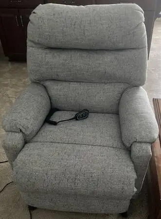 Lift chair Recliner as New