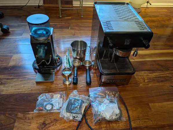 Rancilio Rocky grinder, Expobar Office espresso machine