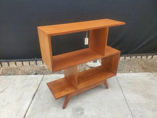 Zig-Zag Bookcase