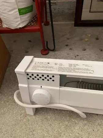 Cadet - Plug-in Base board Room Heater